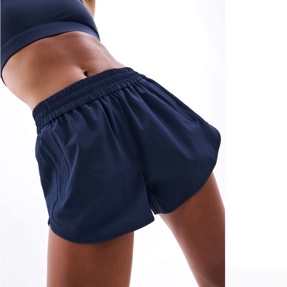 P.E Nation, Like NEW, set of 4 shorts. The Full Time Short. - Picture 3 of 15